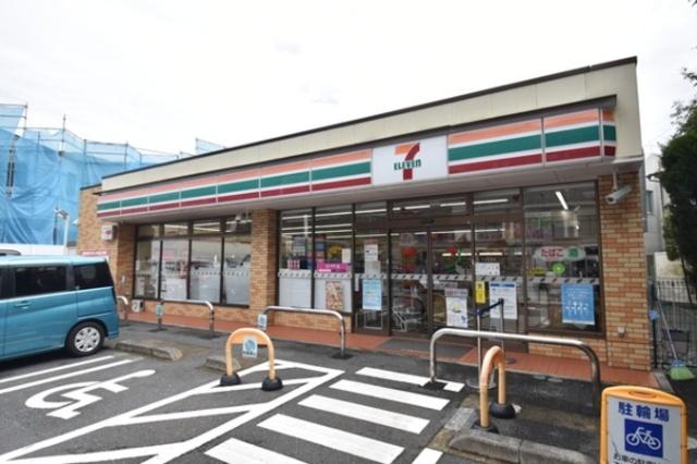 セブンイレブン世田谷経堂3丁目店：402m