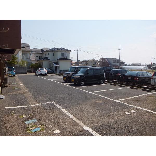 Ａツインズ（203） 駐車場