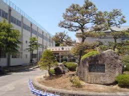 新潟市立新潟小学校：296m