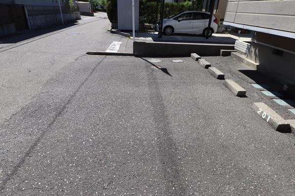 ヤンパレス（103） 駐車場