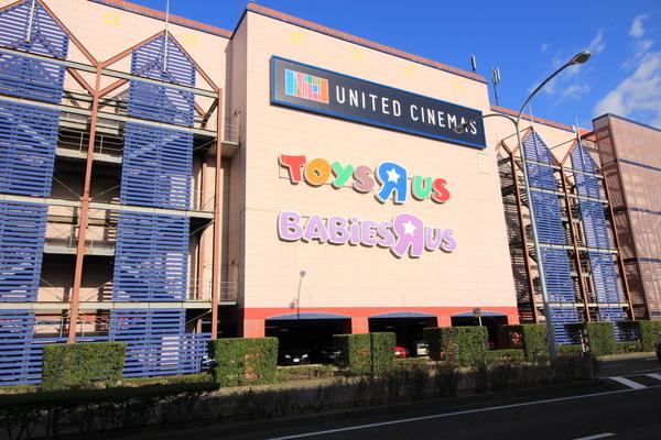 ウオロクデッキィ店：776m