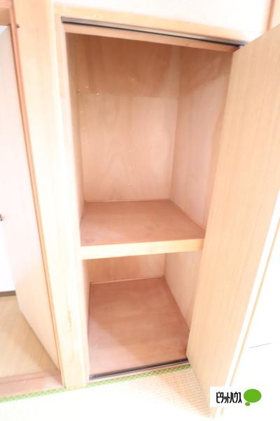 新潟市中央区紫竹山アパート 収納