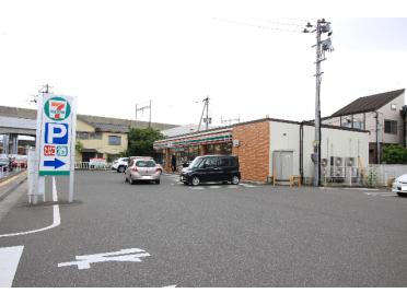 セブンイレブン新潟水島町店：81m