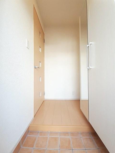 クレエ（102） 玄関