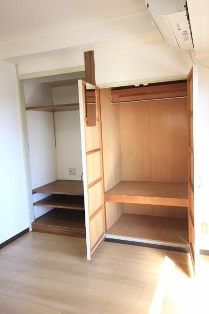ダイアパレス万代 収納