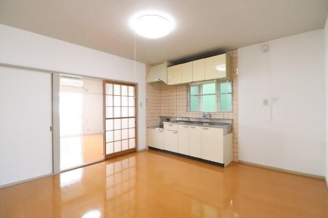 グリーンポケット江南 室内