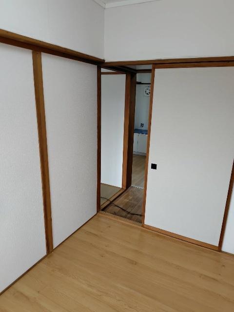 城山パレス（1） 室内