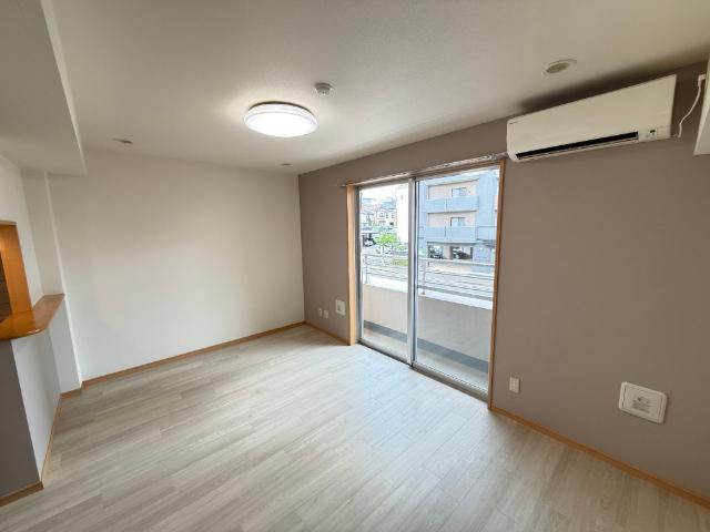 SUITE.HND（0205） リビング