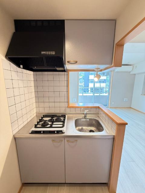 SUITE.HND（0205） キッチン