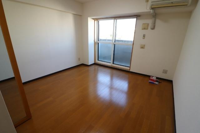 新潟市中央区笹口マンション リビング