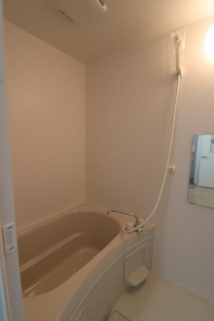 新潟市西区五十嵐１の町アパート 部屋画像