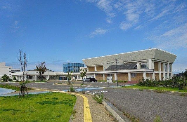 下山スポーツセンター：400m