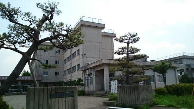 新潟市立曽野木中学校：1400m