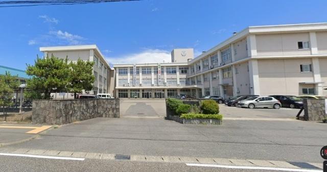 新潟県立新潟向陽高校：1276m