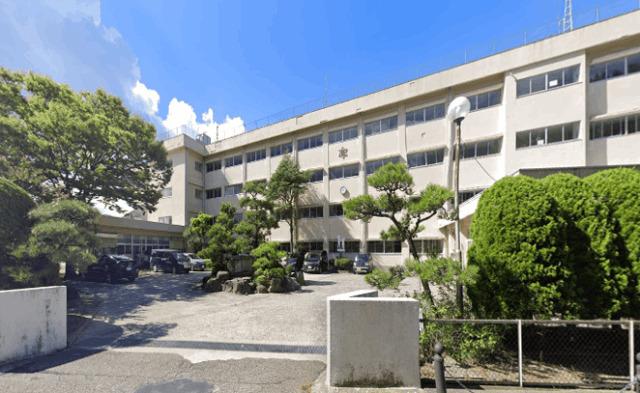 新潟市立青山小学校：1004m