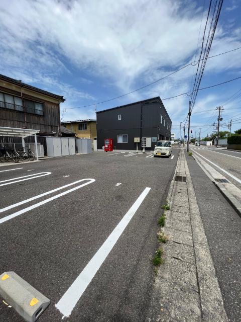 Passage Ⅴ（206） 駐車場