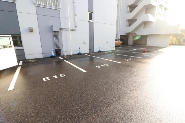 パルステージ関屋Ⅱ（605） 駐車場