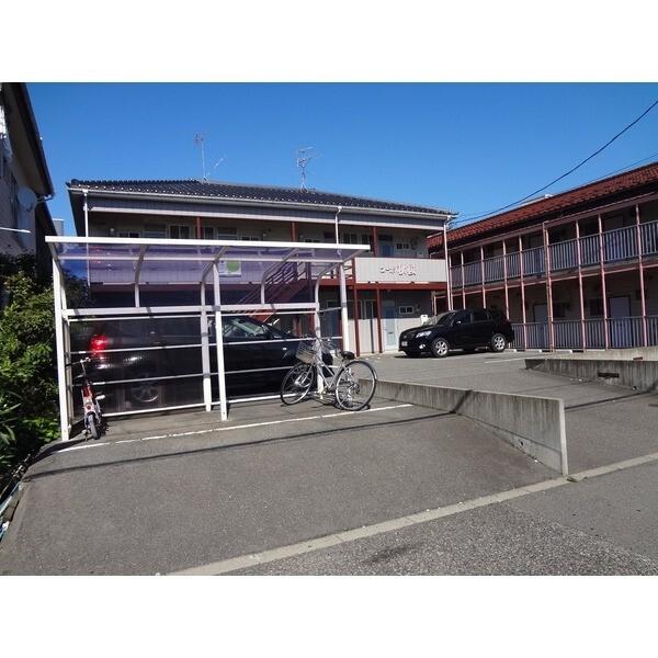 コーポ鈴蘭 駐車場