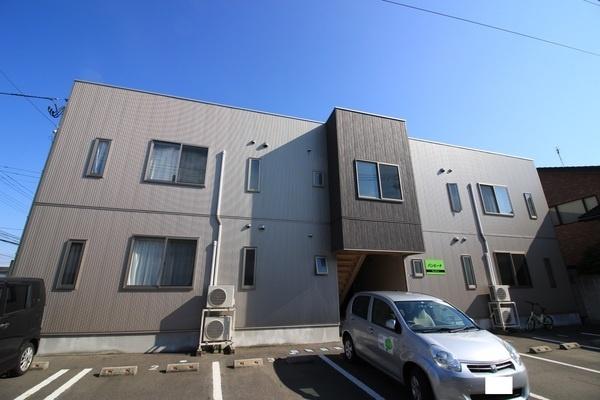新潟駅より徒歩14分 築15年5ヶ月 2階建の賃貸物件
