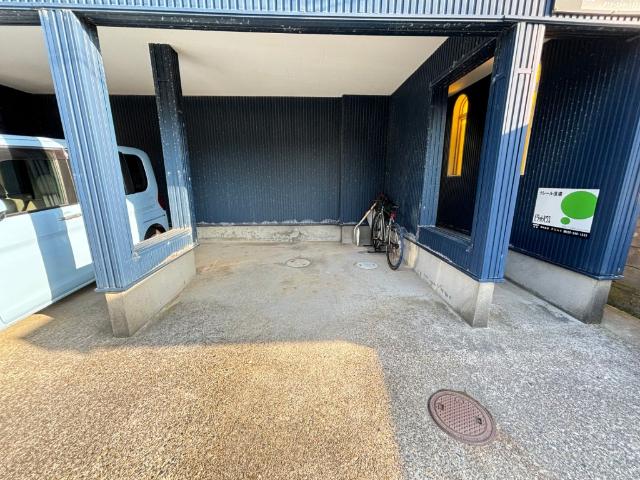 クレール信濃（101） 駐車場