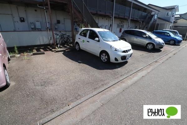 ソフィアⅡ（102） 駐車場