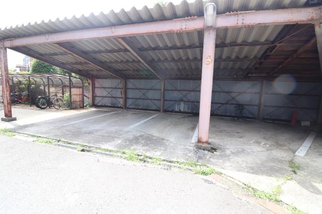 アルベール本町（603） 駐車場