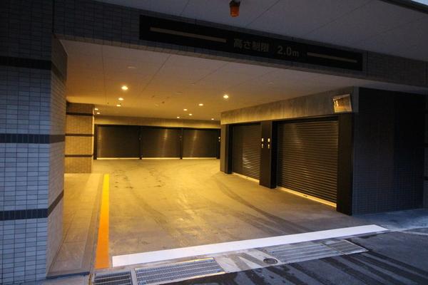 ザ・プレミア新潟萬代橋 駐車場
