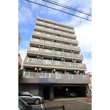 8階建マンションです
