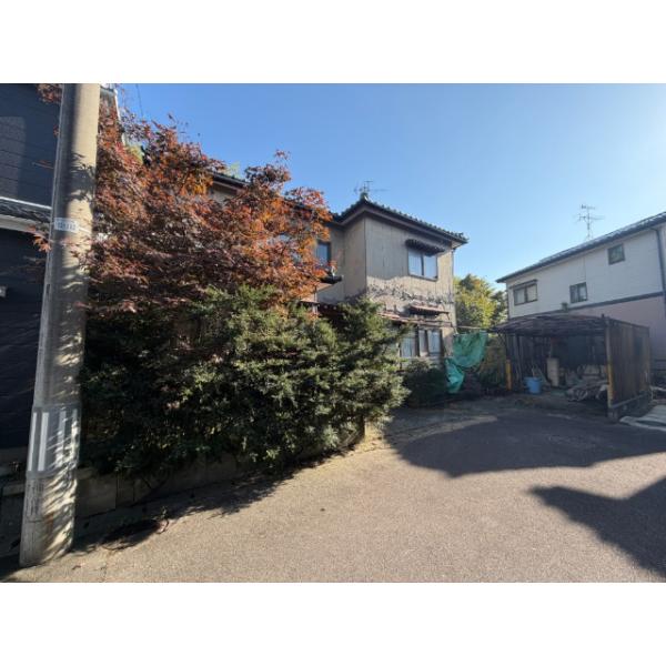 現在古家あり　契約後解体更地引渡し