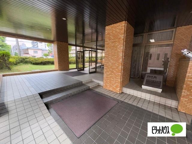 ダイアパレス大川前（807） エントランス