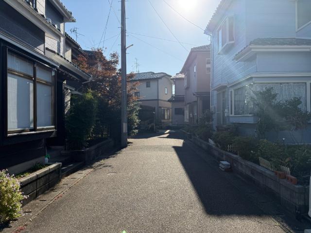 江南区砂岡1丁目土地 前面道路含む現地写真