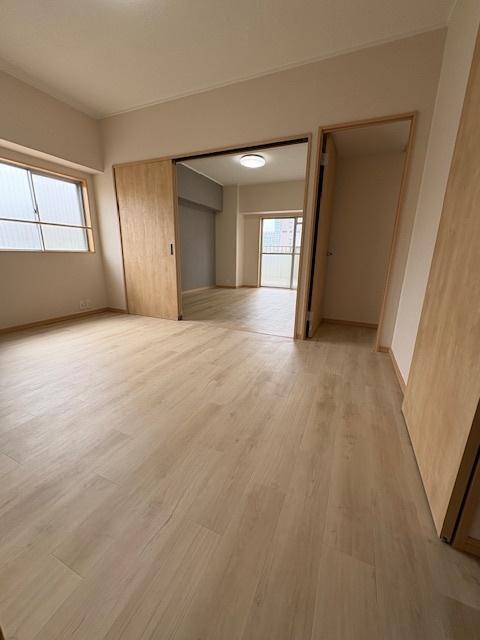 古町ツインタワーハイツ（307） リビング