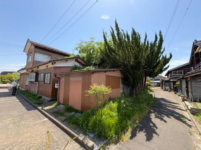西蒲区旗屋 売地 前面道路含む現地写真