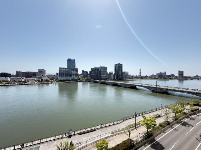 ウェリス萬代橋 眺望