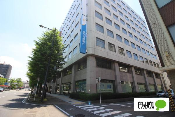 銀行