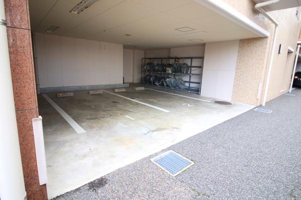 D’クラディア米山ステーションフォート 駐車場