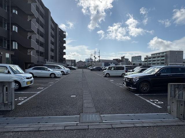 ダイアパレス県庁南 駐車場