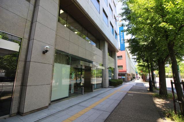 銀行