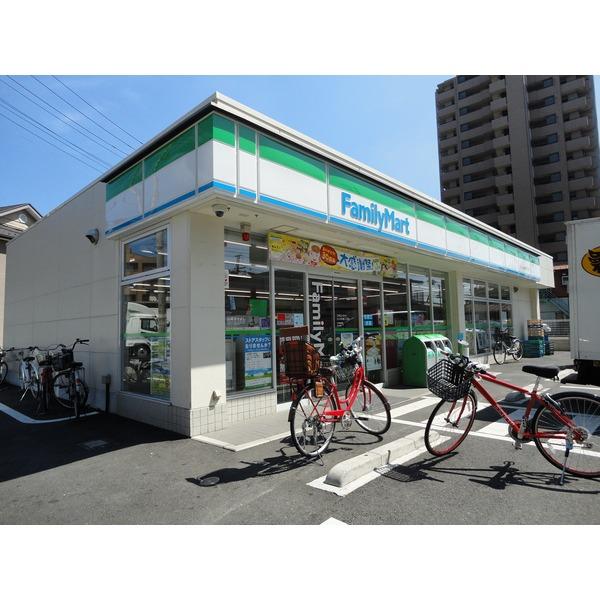 セブンイレブンさいたま鹿手袋店：444m