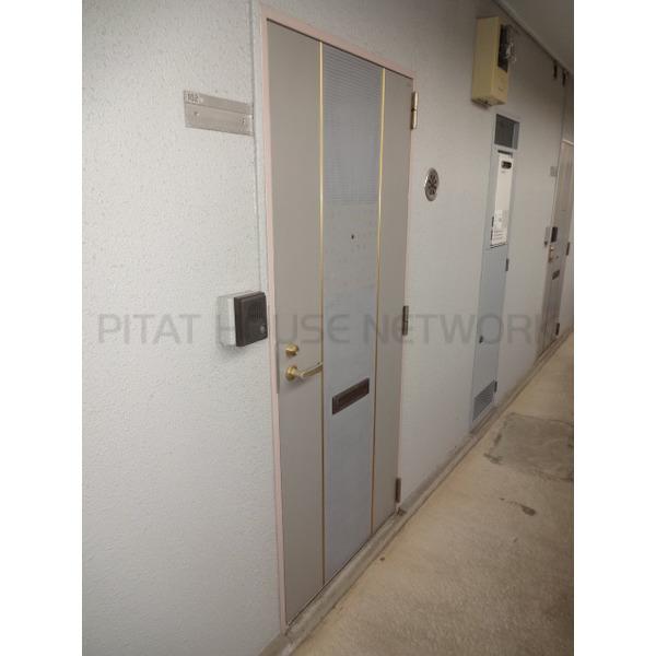 共用廊下側玄関ドア