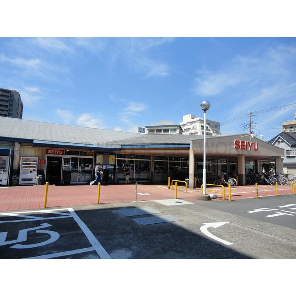 西友南浦和店:408m