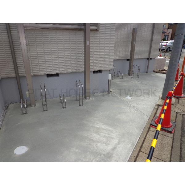 屋根付き駐輪場