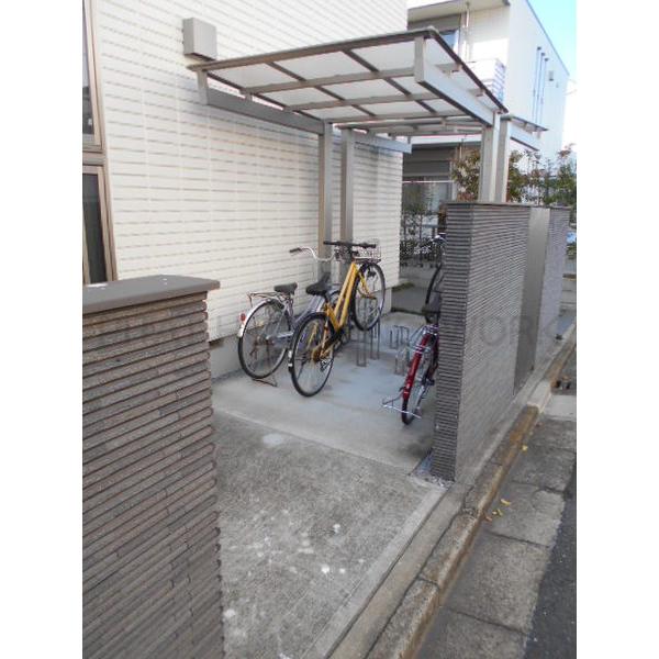 屋根付き駐輪場