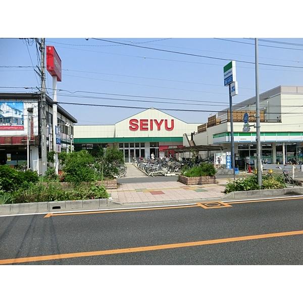 西友中浦和店:911m
