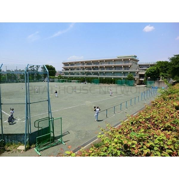 さいたま市立本太中学校:395m