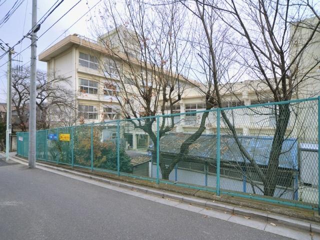 さいたま市立岸中学校：315m