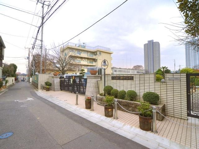 さいたま市立浦和別所小学校：370m