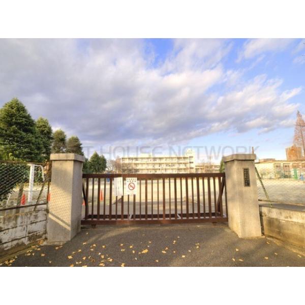 さいたま市立与野本町小学校:720m