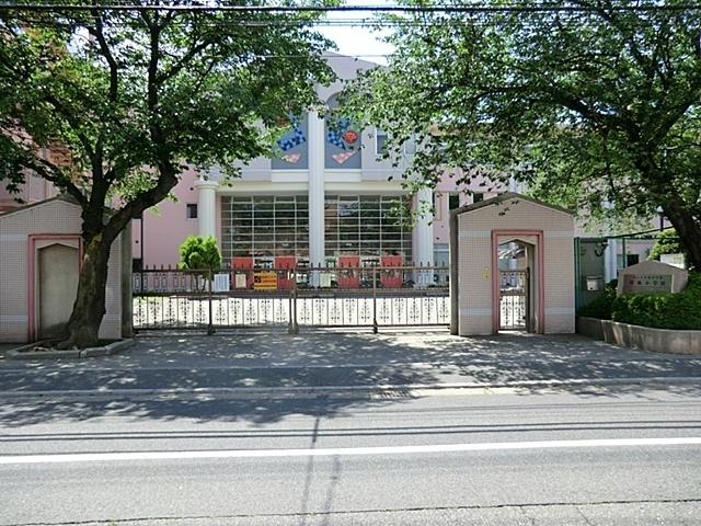 国立埼玉大学教育学部附属小学校：877m