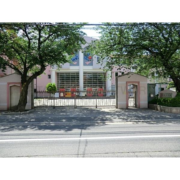国立埼玉大学教育学部附属小学校:892m